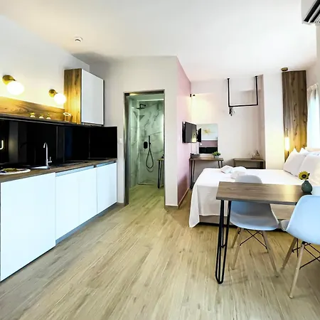 Aparthotel Athonite Seasons Luxury *