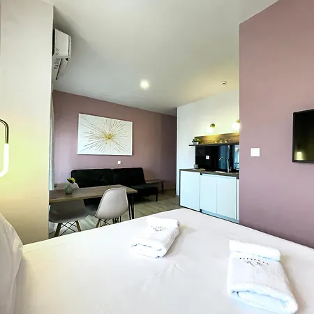 Athonite Seasons Luxury Apartmanhotel Jeriszósz