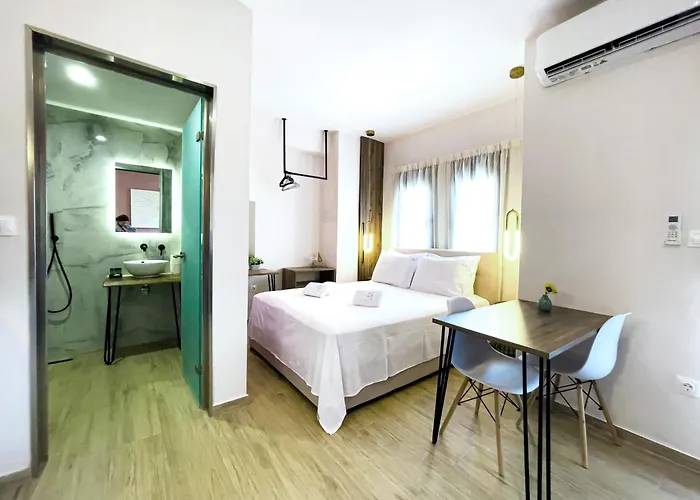 Athonite Seasons Luxury 3*